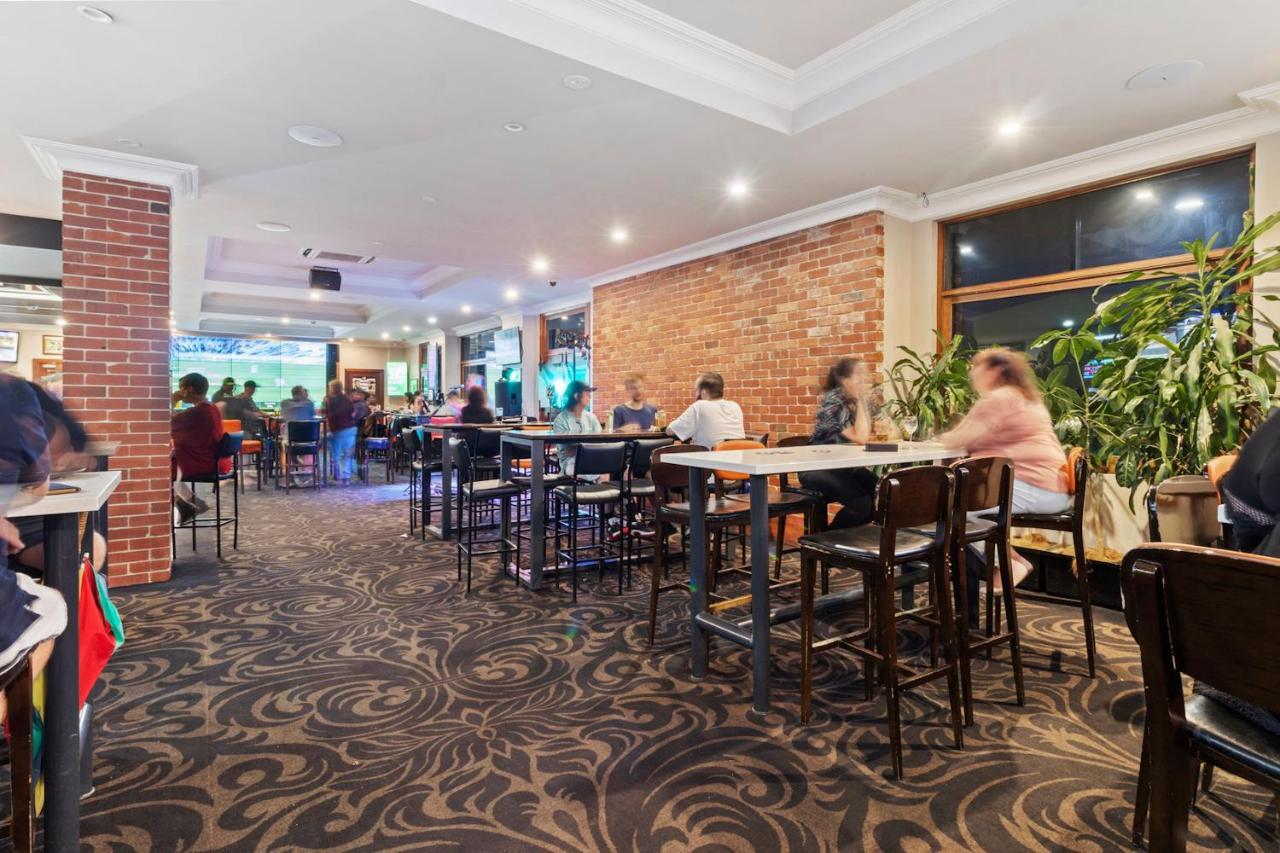 Hotel Queanbeyan Canberra Kültér fotó